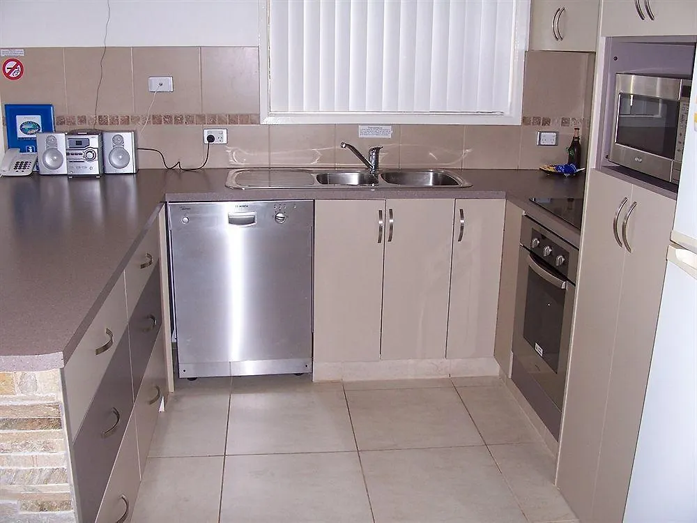 Kirra Vista Holiday Units Coolangatta 3*,